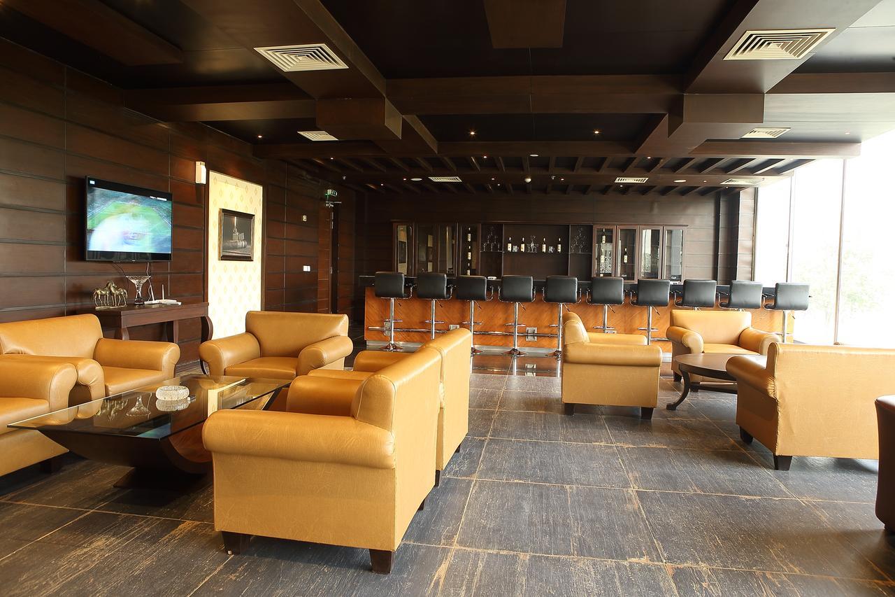 Hotel Defence Raya Golf & Country Club Lahore Exterior foto
