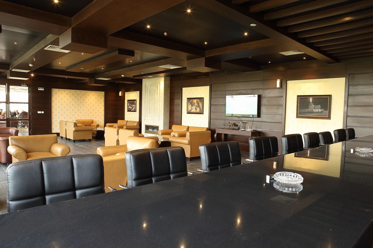 Hotel Defence Raya Golf & Country Club Lahore Exterior foto