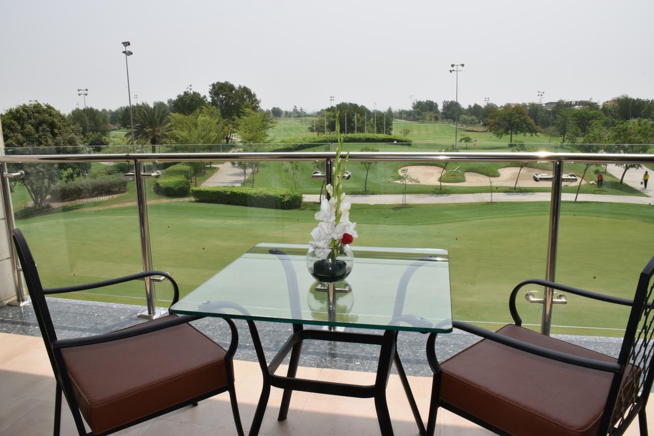 Hotel Defence Raya Golf & Country Club Lahore Exterior foto