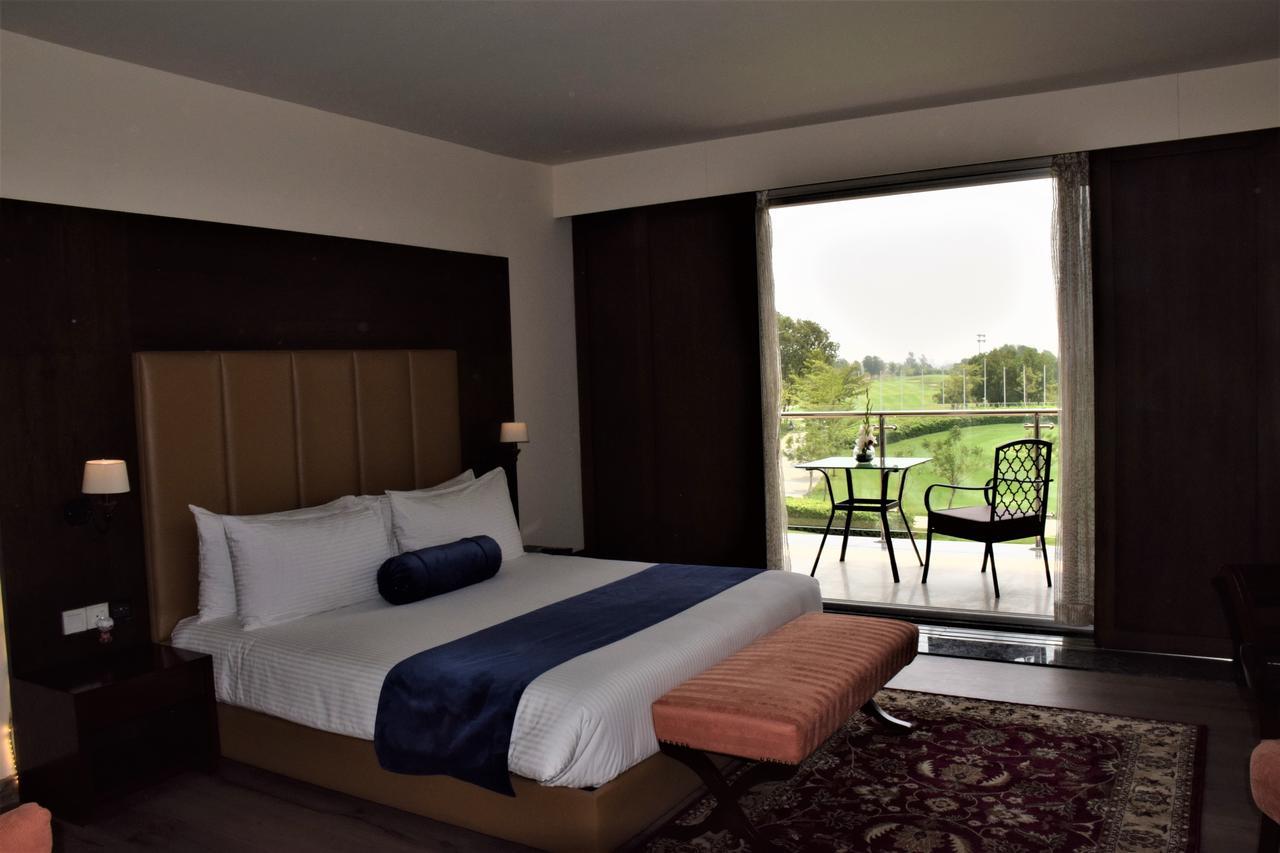 Hotel Defence Raya Golf & Country Club Lahore Exterior foto